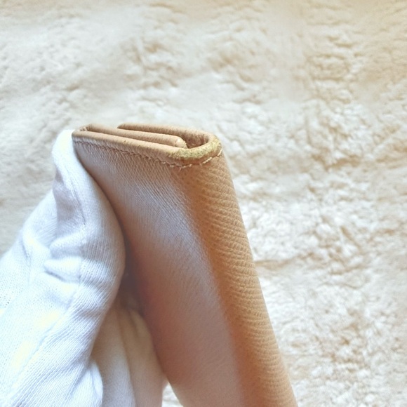 Prada Saffiano Leather Keyholder with Gold Logo - Picture 11 of 13